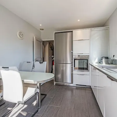 Villa Clos Des Collines By Interhome