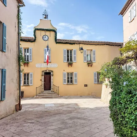 Villa Clos Des Collines By Interhome